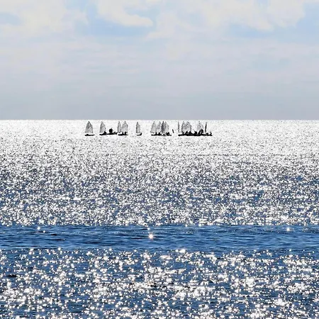 4 Bedroom Awesome In Prázdninový dům *