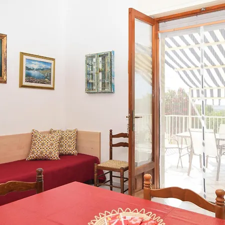 4 Bedroom Awesome In Modica