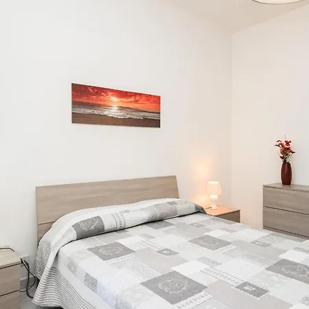 4 Bedroom Awesome In Holiday home Modica