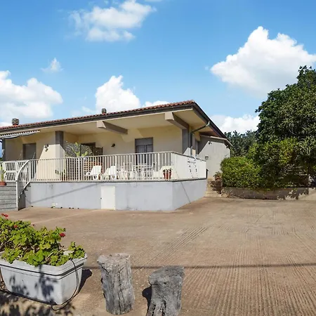 4 Bedroom Awesome In Modica