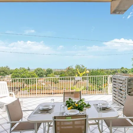 Prázdninový dům 4 Bedroom Awesome In