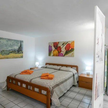 4 Bedroom Awesome In Holiday home *