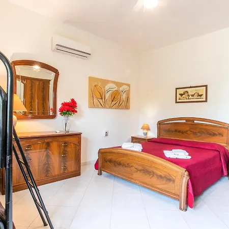 4 Bedroom Awesome In Modica