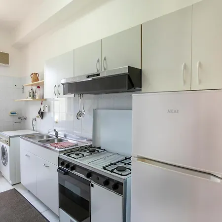 Holiday home 4 Bedroom Awesome In *