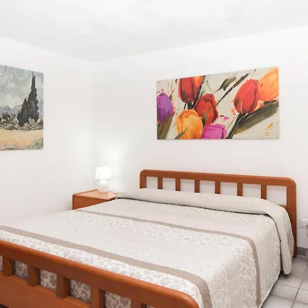 Holiday home 4 Bedroom Awesome In *