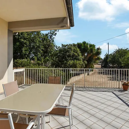 Holiday home 4 Bedroom Awesome In