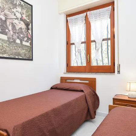 4 Bedroom Awesome In