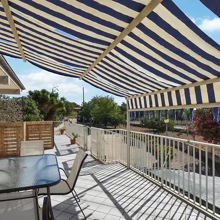 4 Bedroom Awesome In Holiday home *