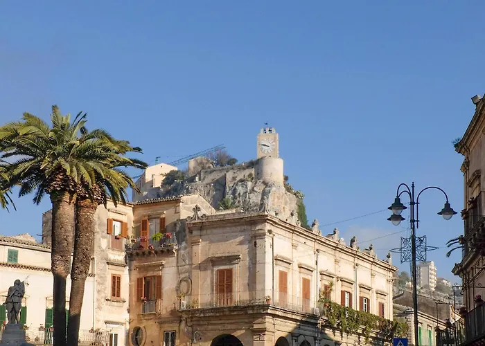 4 Bedroom Awesome In Modica