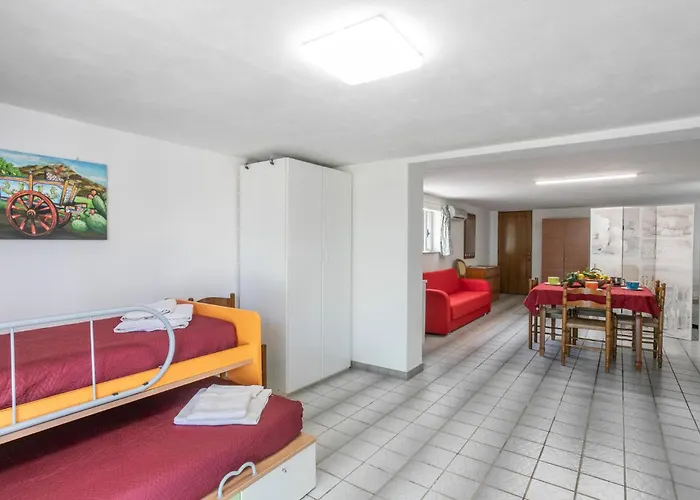 4 Bedroom Awesome In Tatil Evi Modica