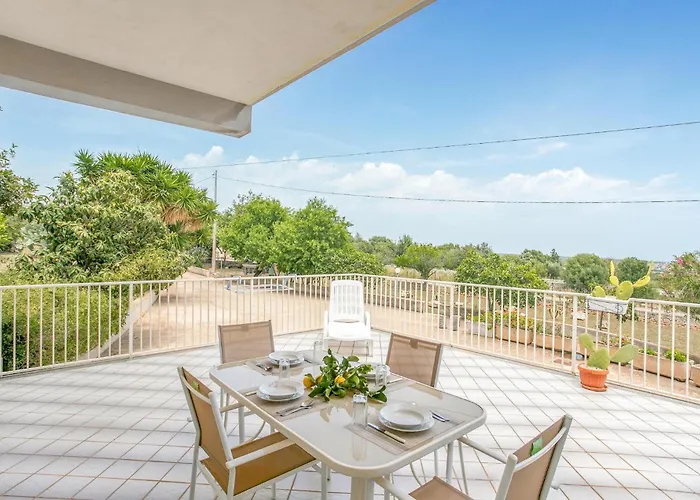 4 Bedroom Awesome In * Modica