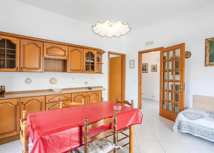 4 Bedroom Awesome In Modica