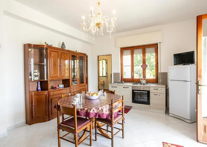 4 Bedroom Awesome In Tatil Evi Modica