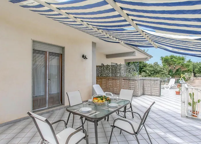 4 Bedroom Awesome In Modica